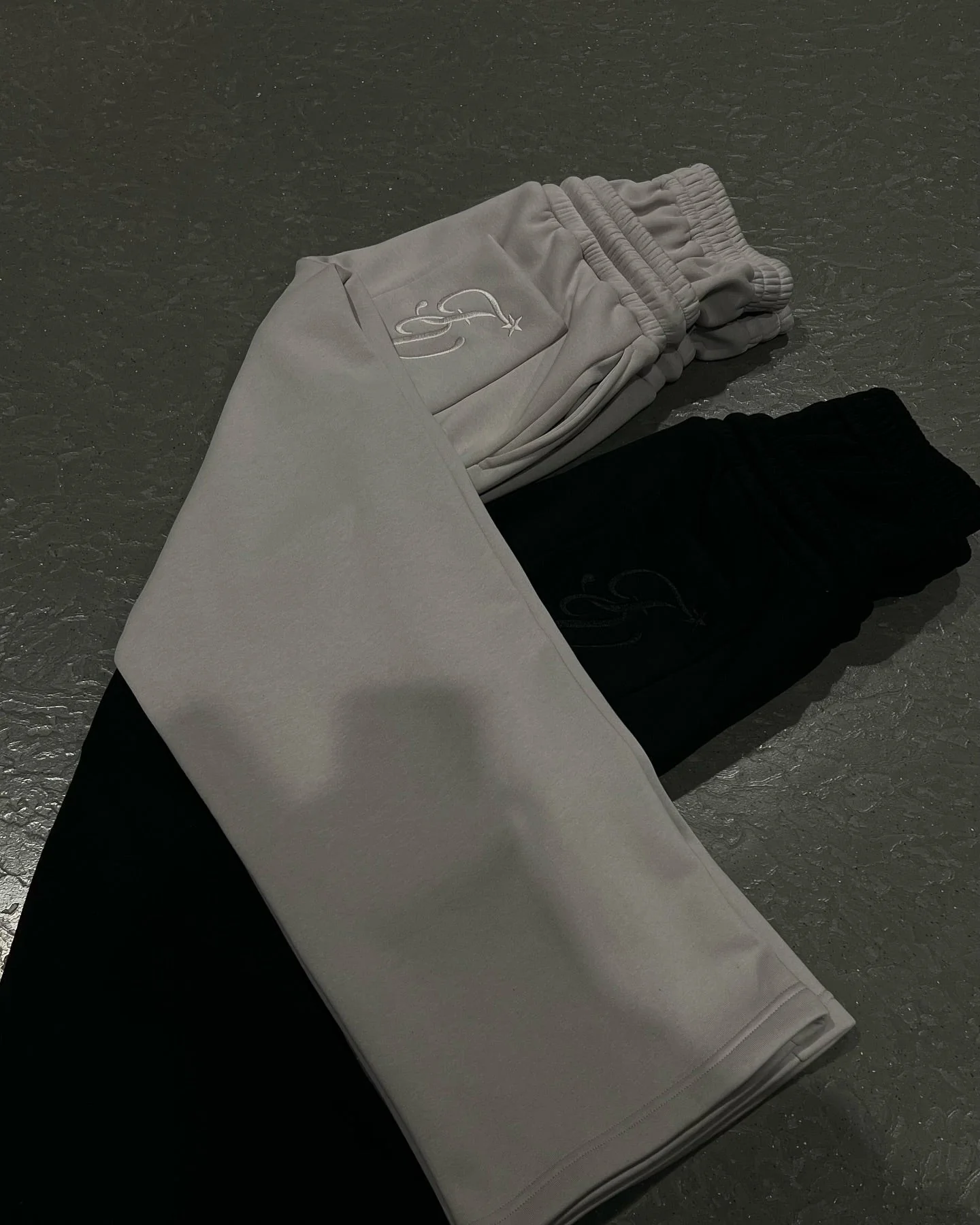 Unisex Baggy Jogginghose mit Stern-Stickerei – Streetwear Style für Damen & Herren, Freizeit & Sport - Image 3